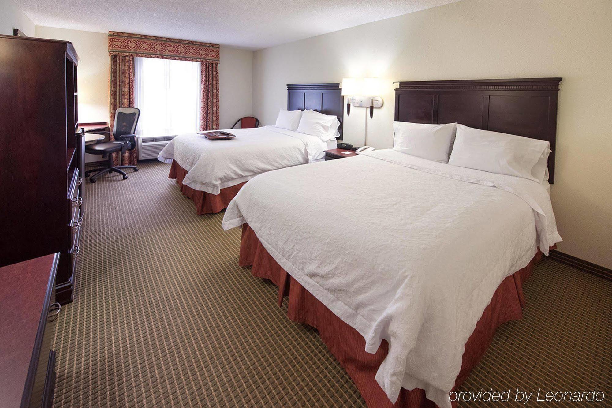 Hampton Inn Fayetteville Kültér fotó