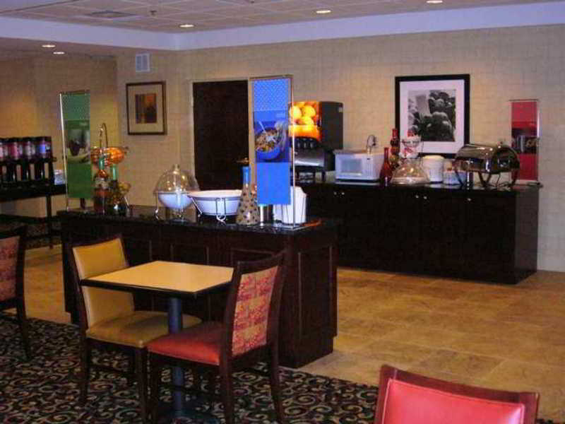 Hampton Inn Fayetteville Étterem fotó